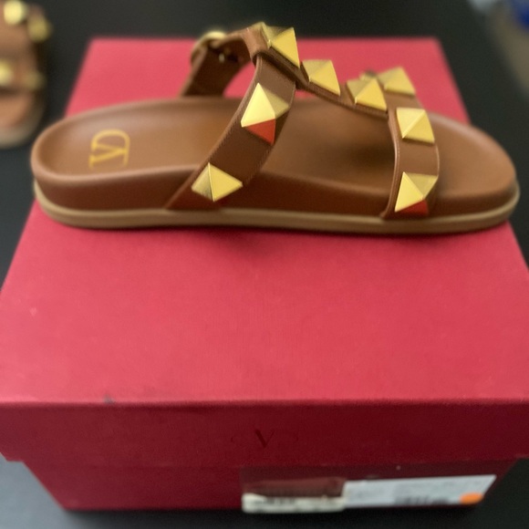 Valentino Garvani Roman Stud Slides - Picture 6 of 10